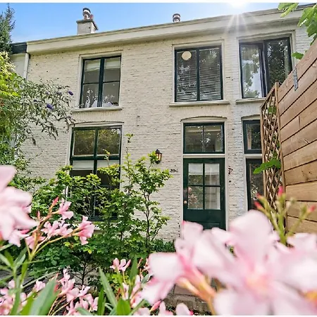 Quiet Renovated House In Center האג