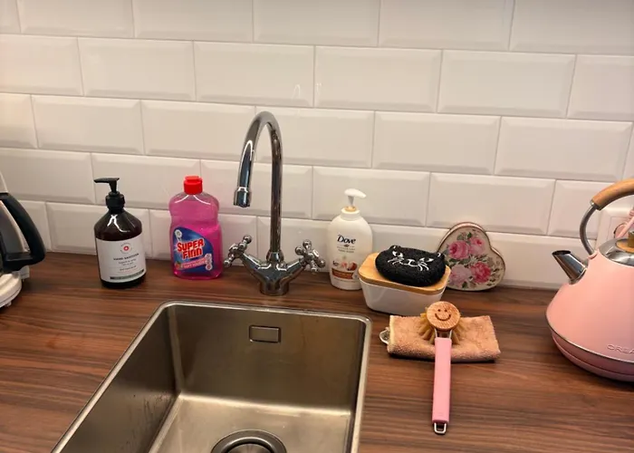 شقة Quiet Renovated House In Center لاهاي