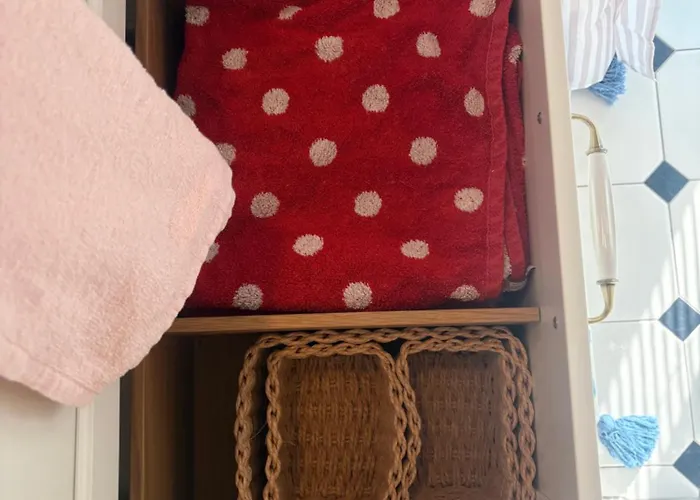 Quiet Renovated House In Center شقة