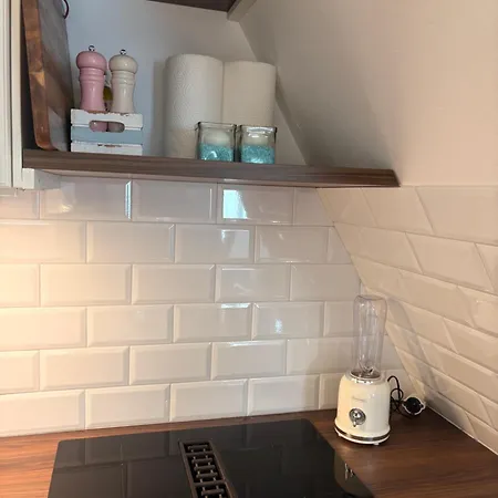 Quiet Renovated House In Center Апартаменты